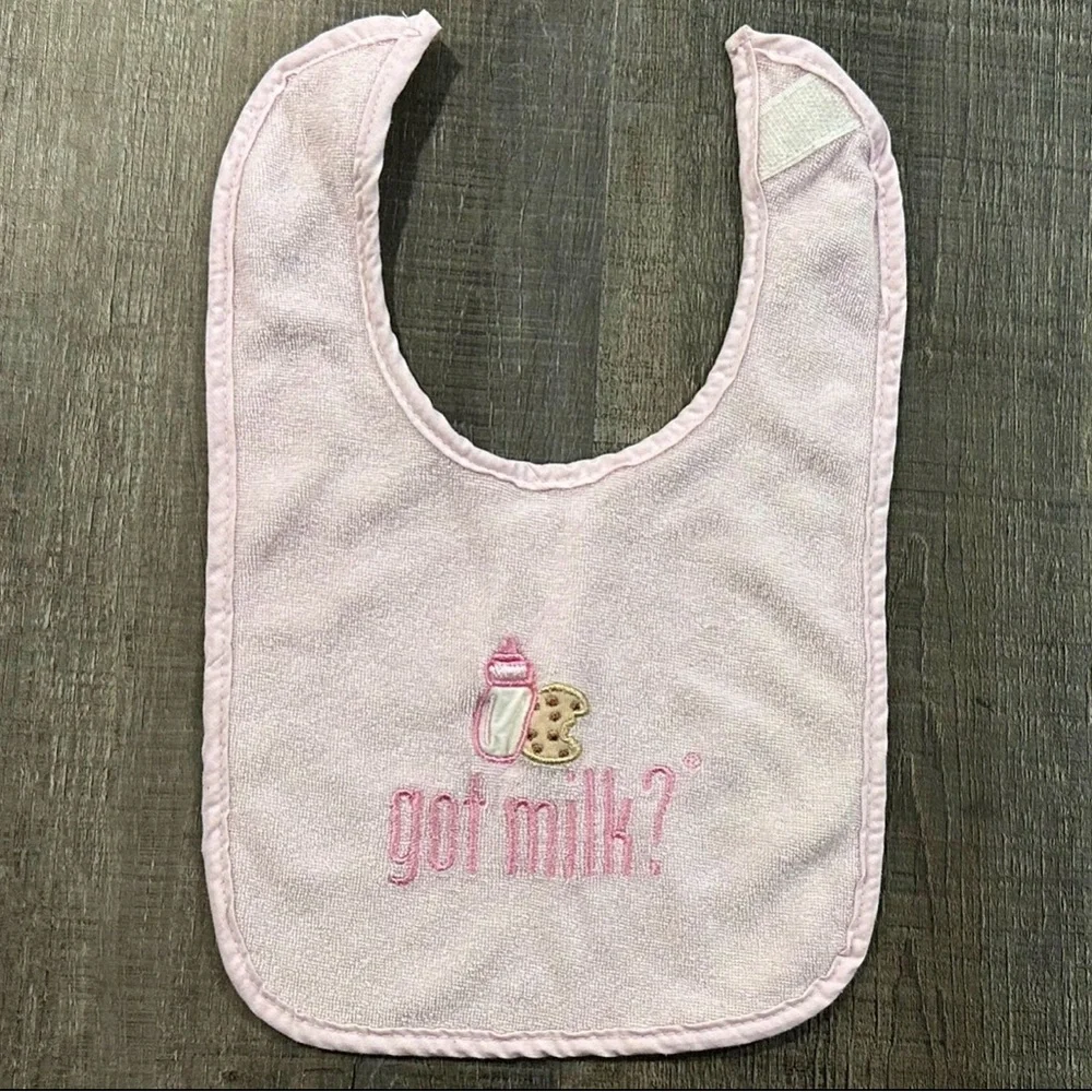 💞 Pink Reversible “Got Milk?” Terry Cloth Baby Bib